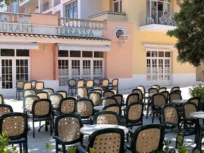 Apartaments Comte D'Empuries Empuriabrava 2*,