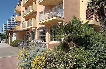 Apartaments Comte D'Empuries Empuriabrava Hotel