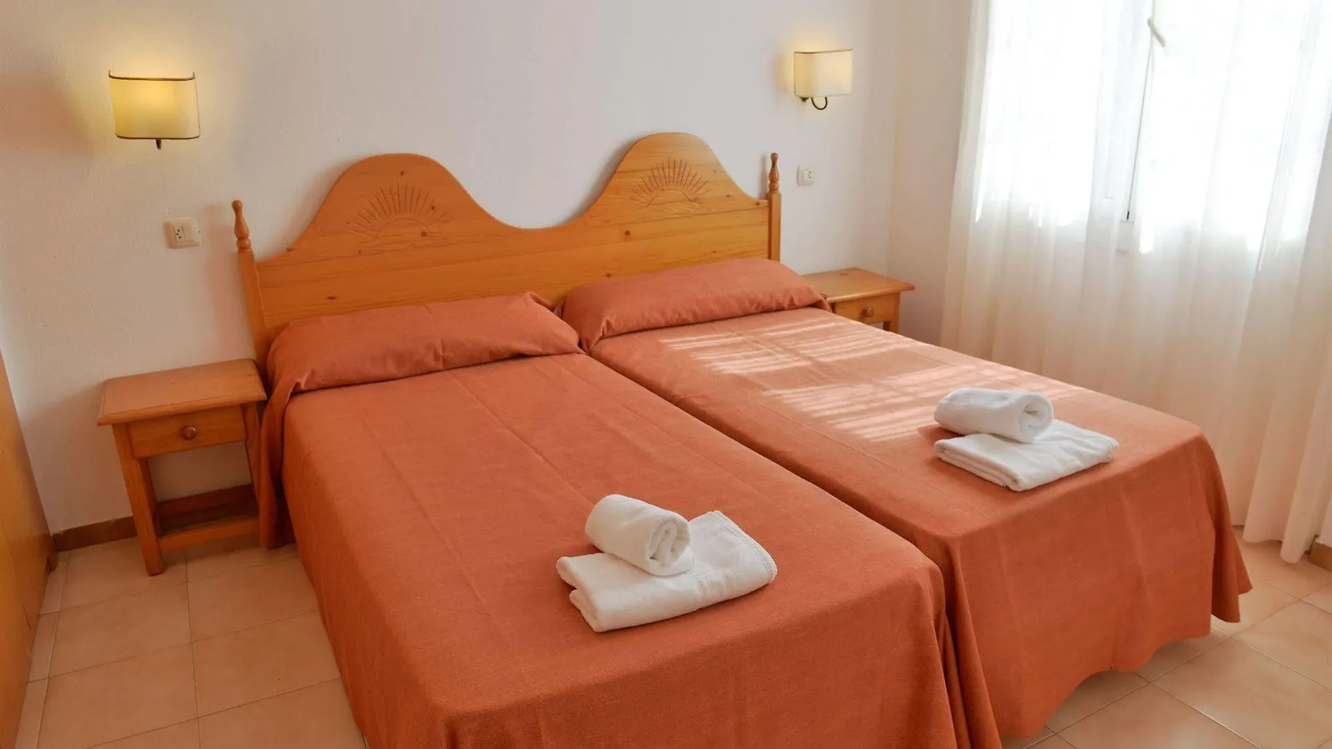 Hotel Apartaments Comte D'Empuries Empuriabrava